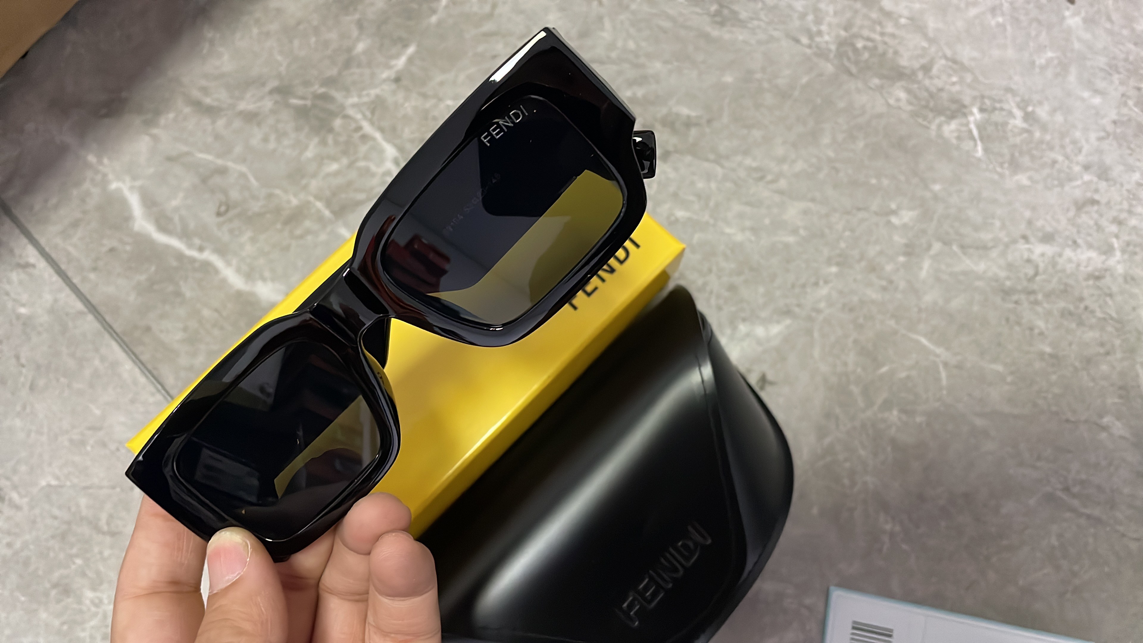 22$ FENDI sunglasses with box 2920 MMK2488 — detail 2