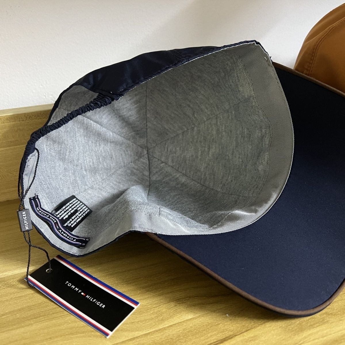 21$ Tommy Hat 2780 ZZK2268 — detail 10