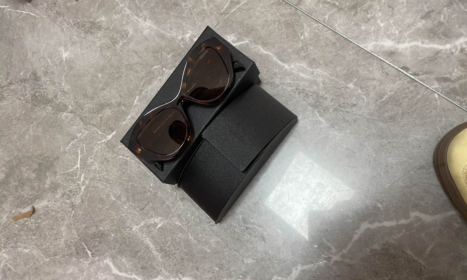 22$ PRADA SUNGIASSES WITH BOX 7910 MMK700
